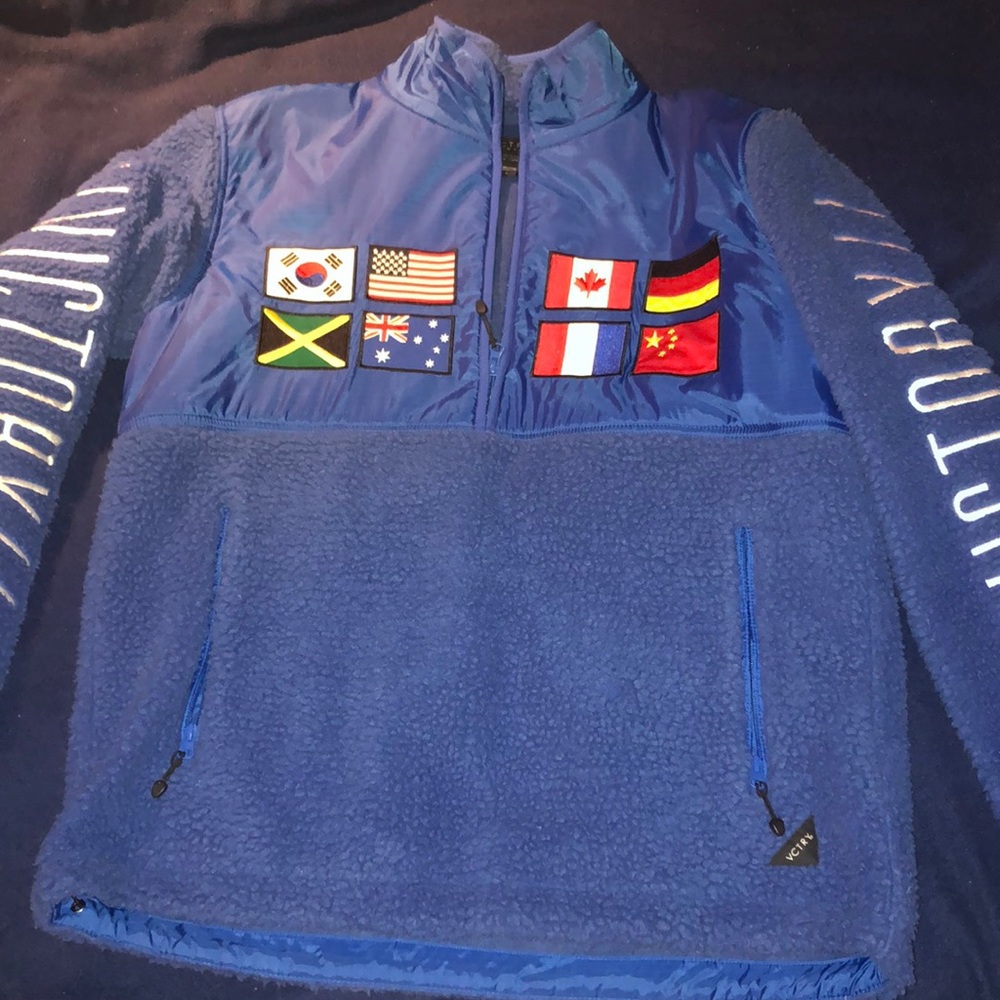 10 Deep Pullover